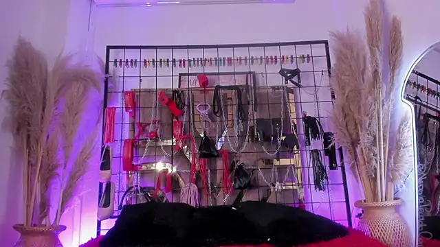 charrlotte quinn online show from 03/14/25, 08:38