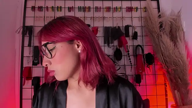 charrlotte quinn online show from 09/28/25, 09:09