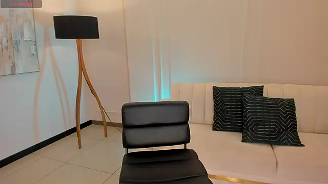 MollySundersX online show from 03/10/25, 08:01