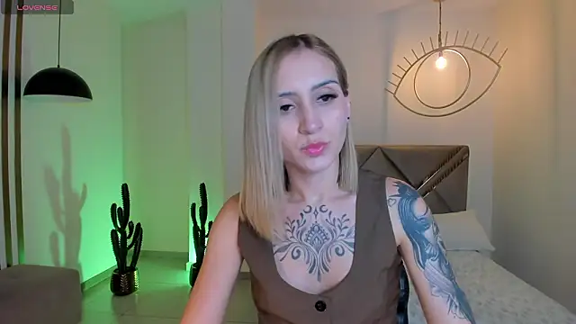 MollySundersX online show from 02/03/26, 04:54