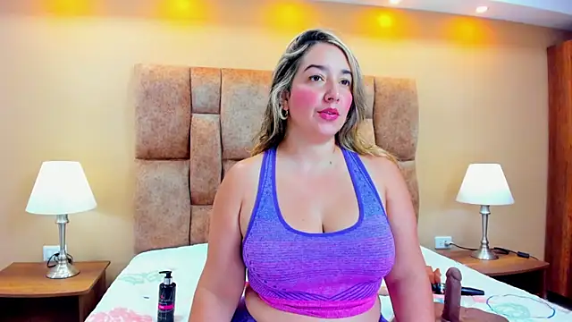 Snapshot of MiiaHot chatting on 02/02/26, 07:45 MiiaHot online show from 02/02/26, 07:45