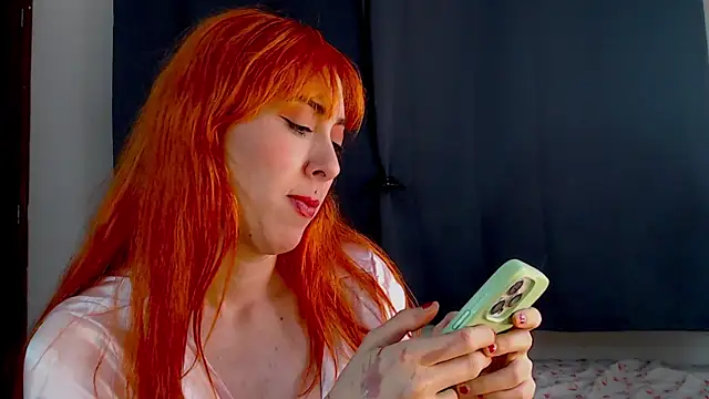 lanaturner  online show from 12/19/24, 07:18