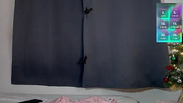 lanaturner  online show from 12/29/24, 02:27