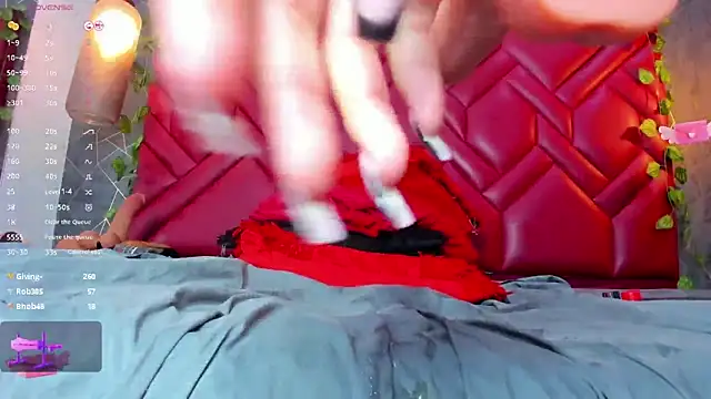 Snapshot of VeronicaLodge23 chatting on 12/13/24, 07:25 VeronicaLodge23 online show from 12/13/24, 07:25