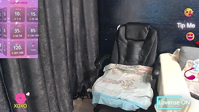 LadyAverrySquirt11 online show from 02/14/25, 07:07