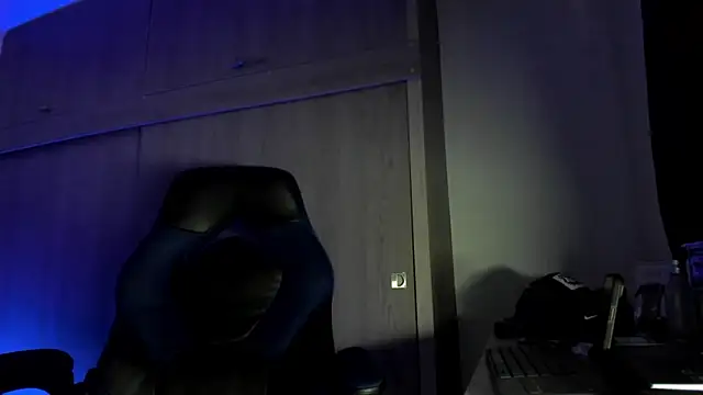 male pussy online show from 12/04/25, 01:04