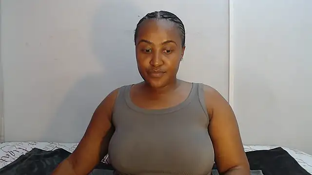 Snapshot of yummydoll97 chatting on 12/02/25, 01:50 yummydoll97 online show from 12/02/25, 01:50