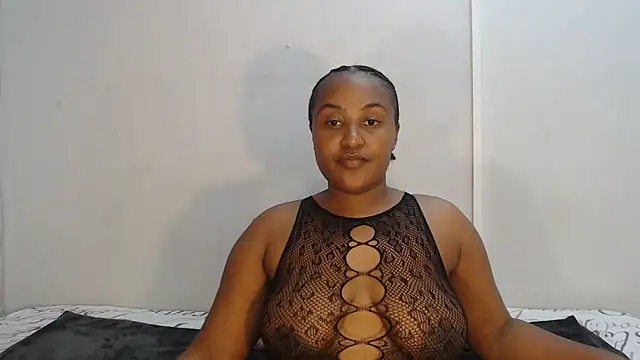 Snapshot of yummydoll97 chatting on 12/03/25, 06:39 yummydoll97 online show from 12/03/25, 06:39