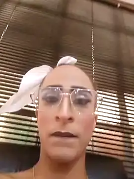 PriscilaRainbow online show from 09/15/25, 08:09