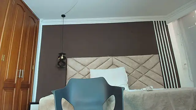 Snapshot of Raquel_jones chatting on 01/15/25, 02:56 Raquel jones online show from 01/15/25, 02:56