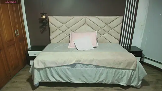 Snapshot of Raquel_jones chatting on 03/02/25, 11:39 Raquel jones online show from 03/02/25, 11:39