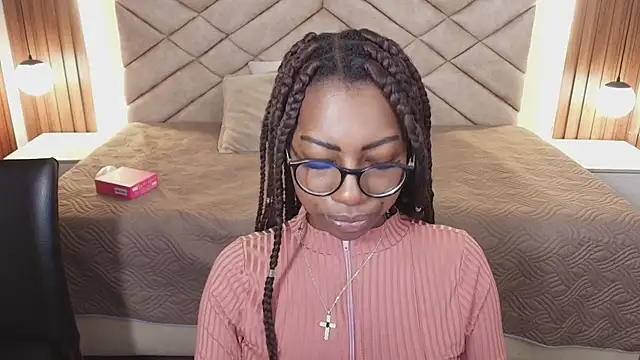 Snapshot of Raquel_jones chatting on 07/24/26, 12:14 Raquel jones online show from 07/24/26, 12:14