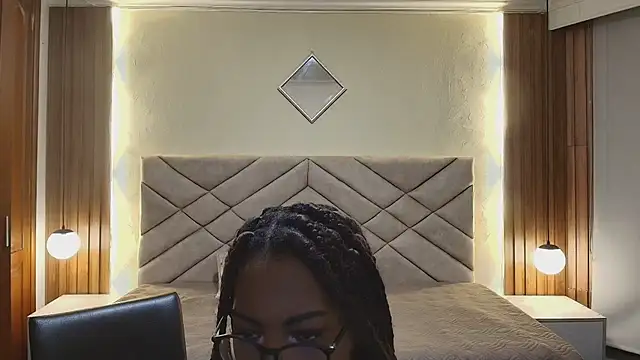 Snapshot of Raquel_jones chatting on 08/01/26, 12:04 Raquel jones online show from 08/01/26, 12:04
