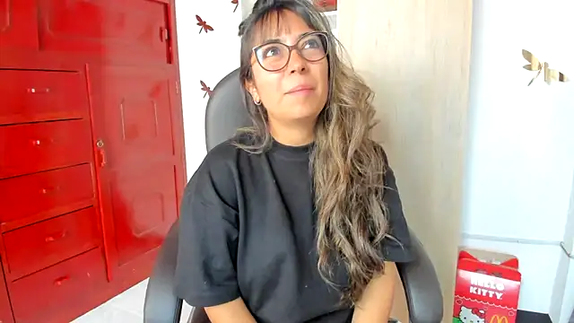 Isabellaa22 1 online show from 05/19/26, 05:41