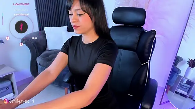 emilyruiz1 online show from 01/06/26, 04:11