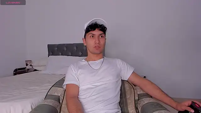 Valerio James7 online show from 01/21/25, 06:43