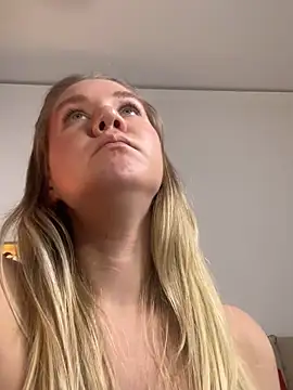 teasecake online show from 12/20/24, 04:42