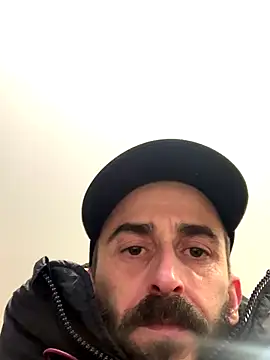 Gigolo profissional online show from 12/21/25, 09:11