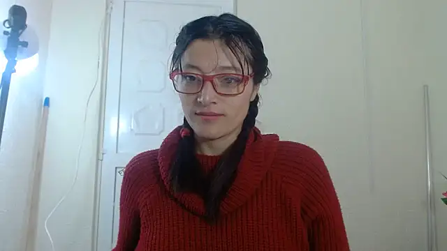 Snapshot of lunazulsj chatting on 06/19/26, 01:04 lunazulsj online show from 06/19/26, 01:04