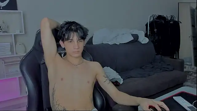 Snapshot of MarkBrowniii chatting on 12/01/24, 10:53 MarkBrowniii online show from 12/01/24, 10:53