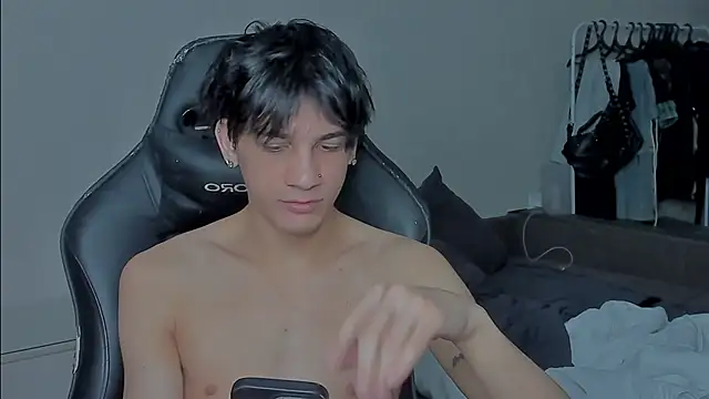 Snapshot of MarkBrowniii chatting on 12/22/24, 10:58 MarkBrowniii online show from 12/22/24, 10:58