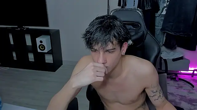 Snapshot of MarkBrowniii chatting on 03/19/25, 12:59 MarkBrowniii online show from 03/19/25, 12:59