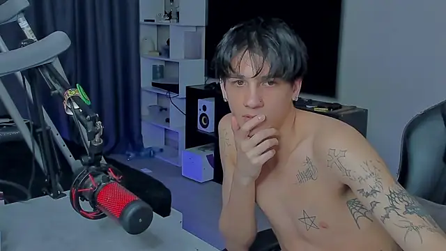 Snapshot of MarkBrowniii chatting on 09/09/25, 12:32 MarkBrowniii online show from 09/09/25, 12:32