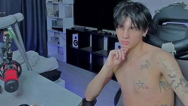 Snapshot of MarkBrowniii chatting on 10/03/25, 09:45 MarkBrowniii online show from 10/03/25, 09:45