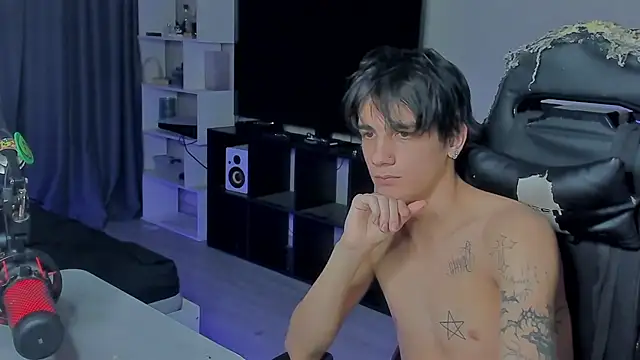 Snapshot of MarkBrowniii chatting on 10/09/25, 11:58 MarkBrowniii online show from 10/09/25, 11:58