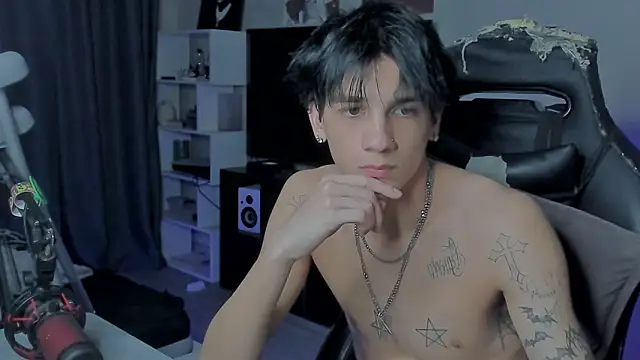 Snapshot of MarkBrowniii chatting on 10/12/25, 08:30 MarkBrowniii online show from 10/12/25, 08:30