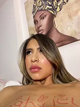 Snapshot of _laura_02 chatting on 01/31/25, 10:31 laura 02 online show from 01/31/25, 10:31