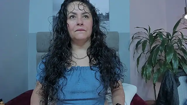 hanny milf online show from 07/12/26, 11:45