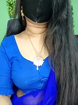 Idhika Paul online show from 10/11/25, 03:43