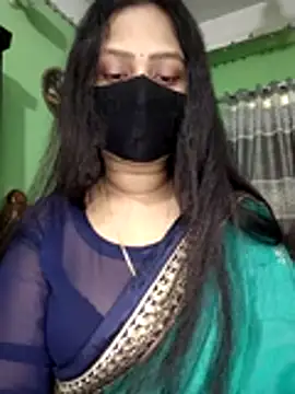 Idhika Paul online show from 04/23/26, 09:08