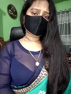 Idhika Paul online show from 04/23/26, 12:29