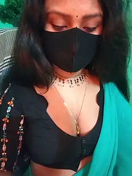 Idhika Paul online show from 05/24/26, 08:47