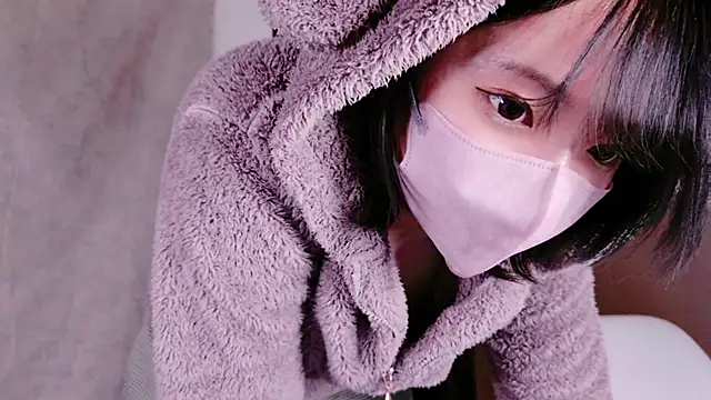 Snapshot of ranran_ch chatting on 12/10/24, 08:51 ranran ch online show from 12/10/24, 08:51