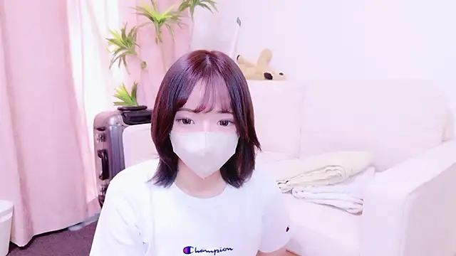 Snapshot of ranran_ch chatting on 11/02/25, 05:43 ranran ch online show from 11/02/25, 05:43