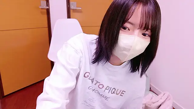 Snapshot of ranran_ch chatting on 11/30/25, 08:18 ranran ch online show from 11/30/25, 08:18