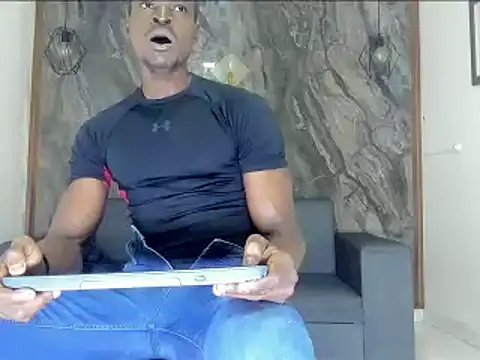 Snapshot of Terrance_z chatting on 01/18/25, 07:37 Terrance z online show from 01/18/25, 07:37