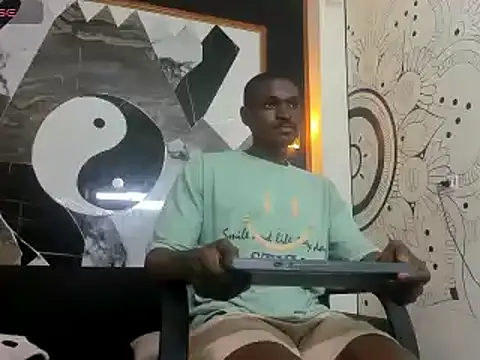 Snapshot of Terrance_z chatting on 02/21/25, 07:10 Terrance z online show from 02/21/25, 07:10