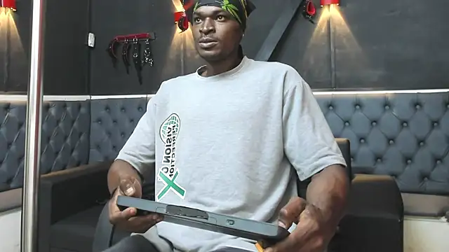 Snapshot of Terrance_z chatting on 12/16/25, 11:10 Terrance z online show from 12/16/25, 11:10