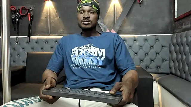 Snapshot of Terrance_z chatting on 02/08/26, 08:01 Terrance z online show from 02/08/26, 08:01