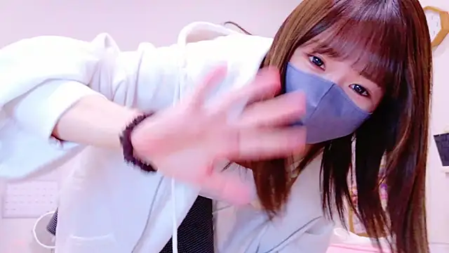 Snapshot of Yui-Ch chatting on 12/03/24, 12:38 Yui-Ch online show from 12/03/24, 12:38