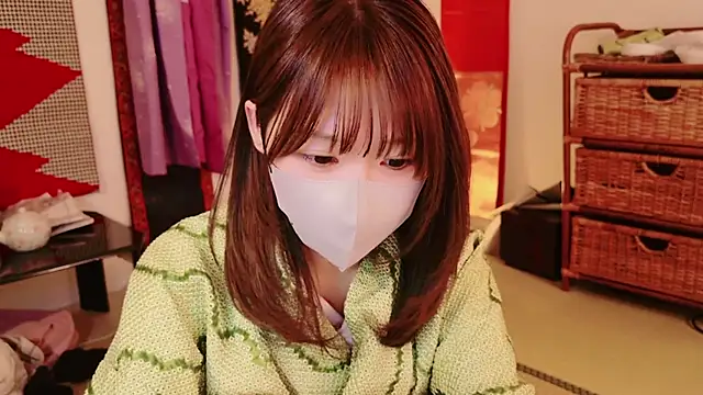 Snapshot of Yui-Ch chatting on 01/08/25, 04:44 Yui-Ch online show from 01/08/25, 04:44