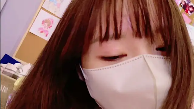 Snapshot of Yui-Ch chatting on 01/19/25, 05:18 Yui-Ch online show from 01/19/25, 05:18