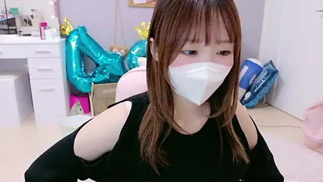 Yui-Ch online show from 11/27/25, 12:07