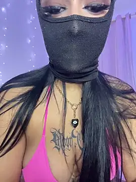 Snapshot of kamila_french chatting on 11/30/25, 10:47 kamila french online show from 11/30/25, 10:47