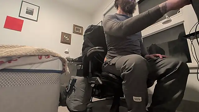 Snapshot of Armyexhibitionistvet chatting on 12/14/25, 08:30 Armyexhibitionistvet online show from 12/14/25, 08:30