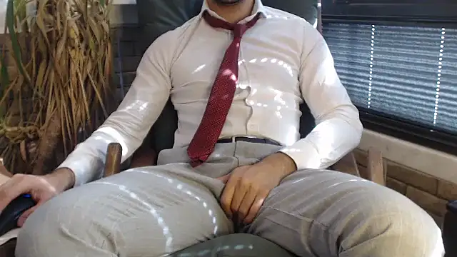 Snapshot of Naughtb0y chatting on 03/09/25, 07:45 Naughtb0y online show from 03/09/25, 07:45